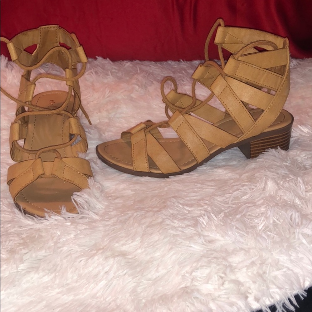 Sandal heels